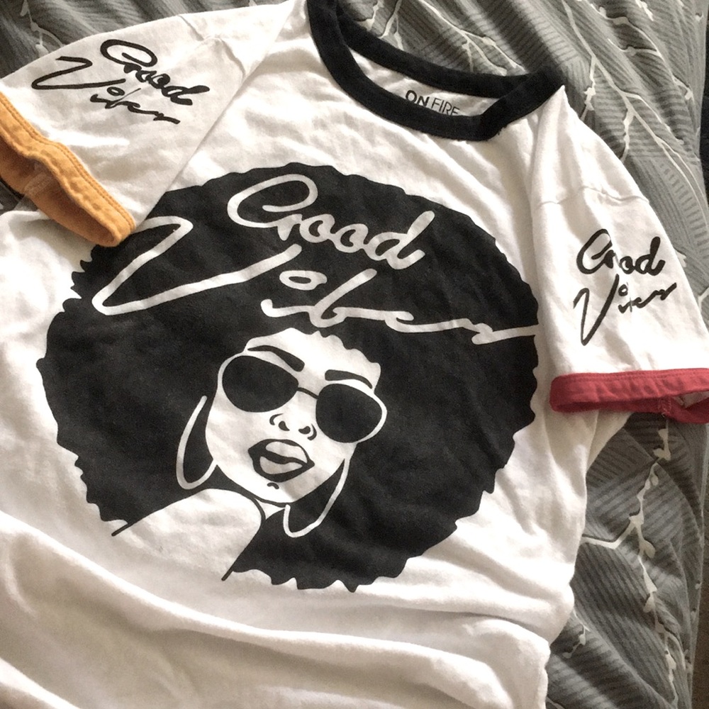 Good Vibes 😎 T-Shirt (free with Purchase from my closet)
